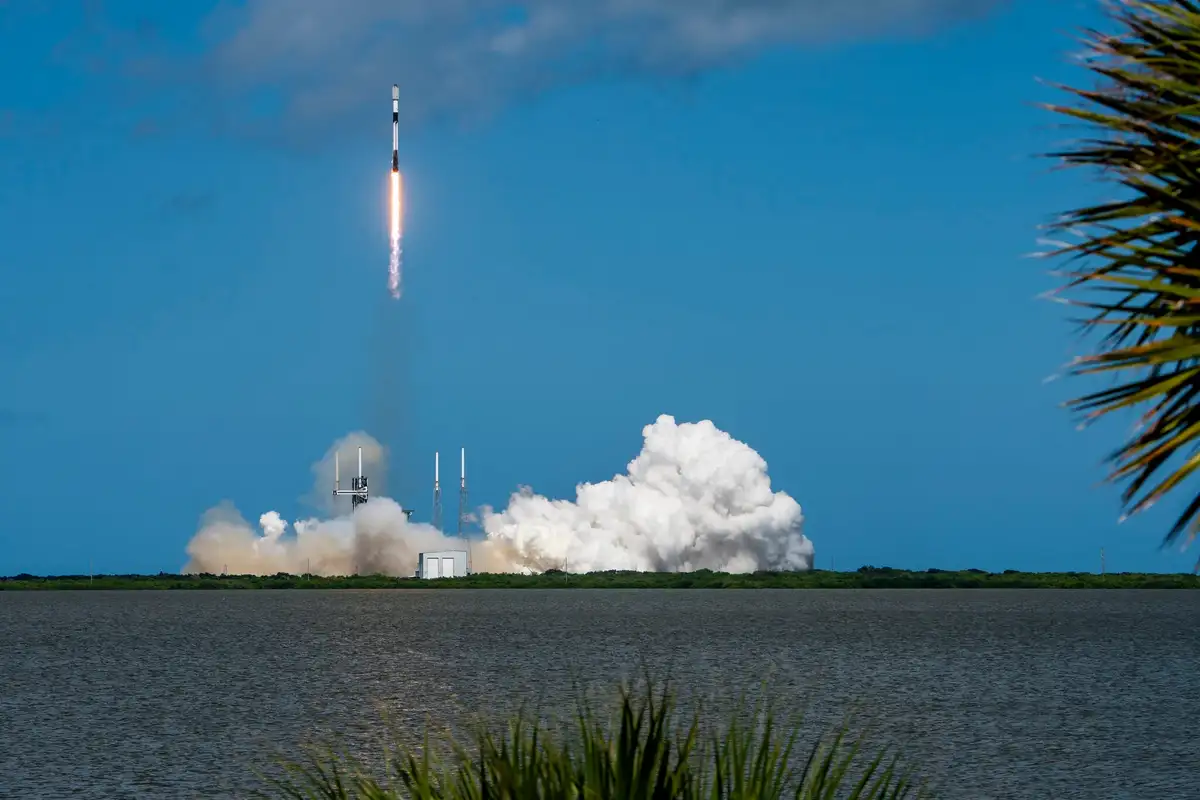 SpaceX erreicht 10.000 Starlink-Satelliten: 70% des Orbits