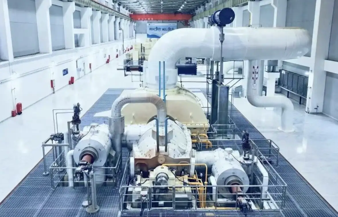 Weltgrößte Druckluft-Energiespeicheranlage in China in Betrieb genommen