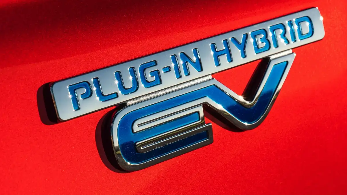 Plug-in-Hybride verbrauchen 300 % mehr Kraftstoff als angegeben