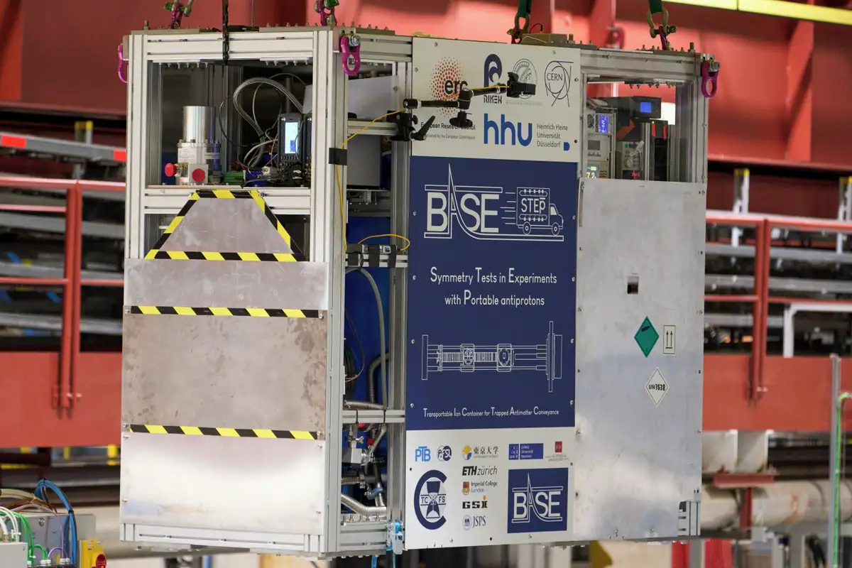 Historischer Schritt am CERN: Antimaterie erstmals per LKW transportiert