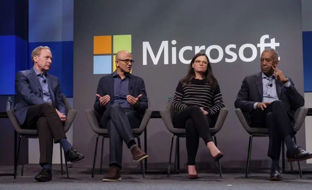 Microsofts KI-Strategie: Bremsmanöver schürt Blasen-Angst